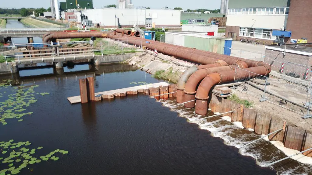 Vanderkamp ondersteunt bij renoveren van  Negam de stuw Vrouwenhoek in Hardenberg.