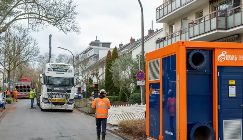 Een pompcontainer in Bonn van Vanderkamp