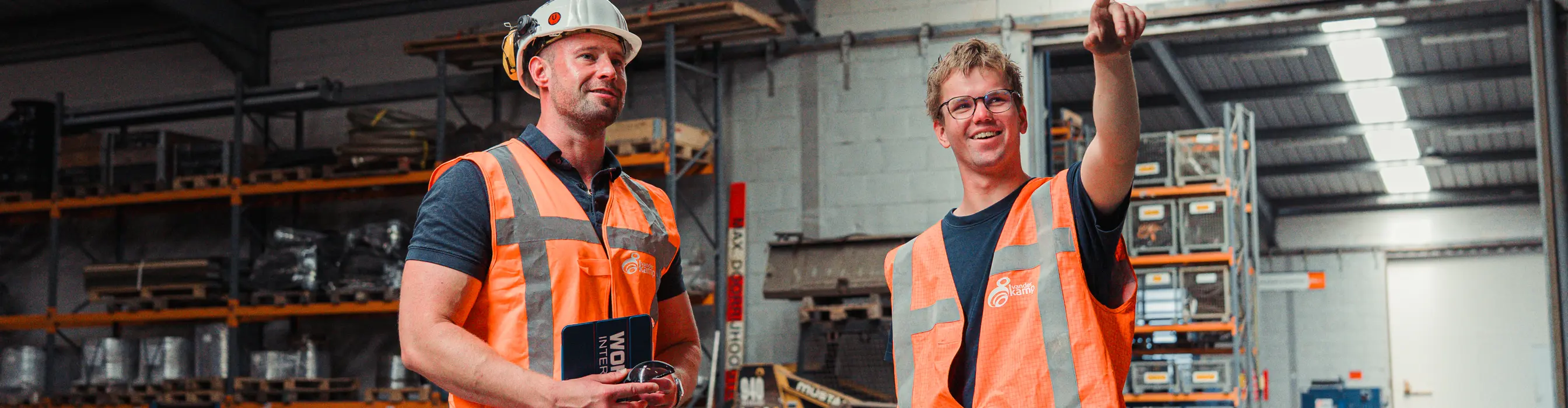 2025 dominik en Bart-jan in de werkplaats