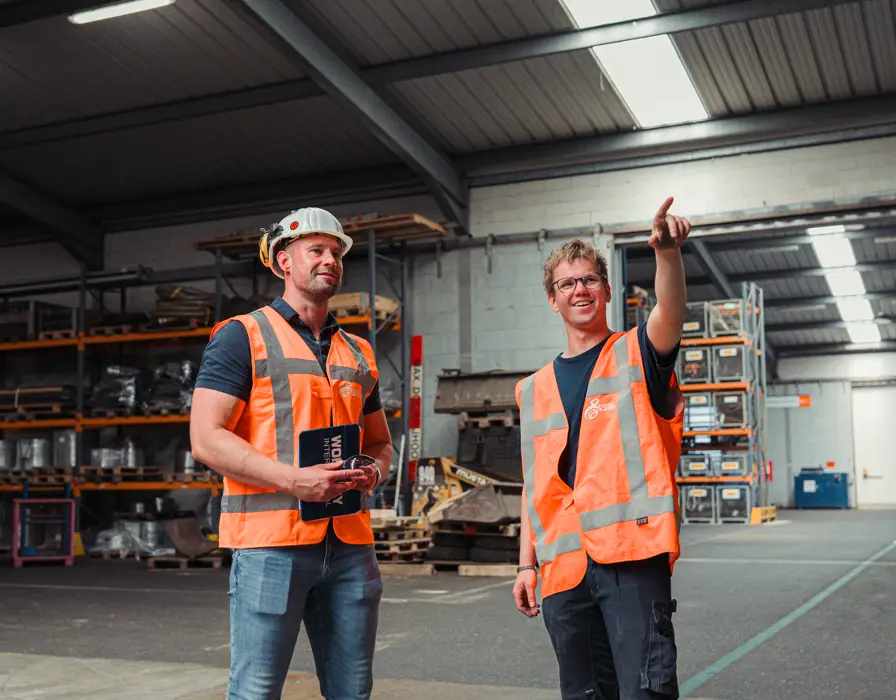 2025 dominik en Bart-jan in de werkplaats