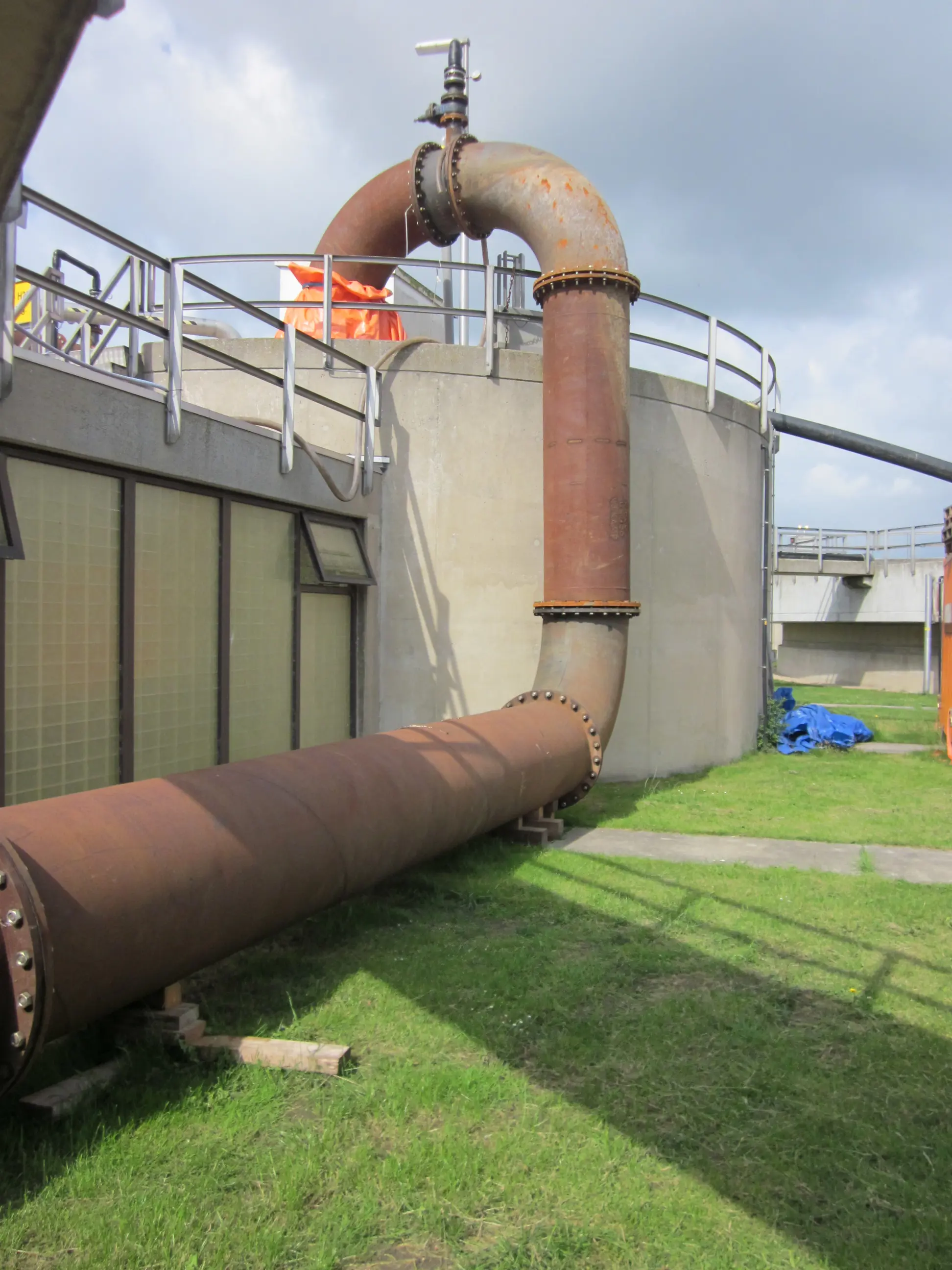 Vanderkamp plaatst Tijdelijk leidingwerk voor calamiteit in Bath