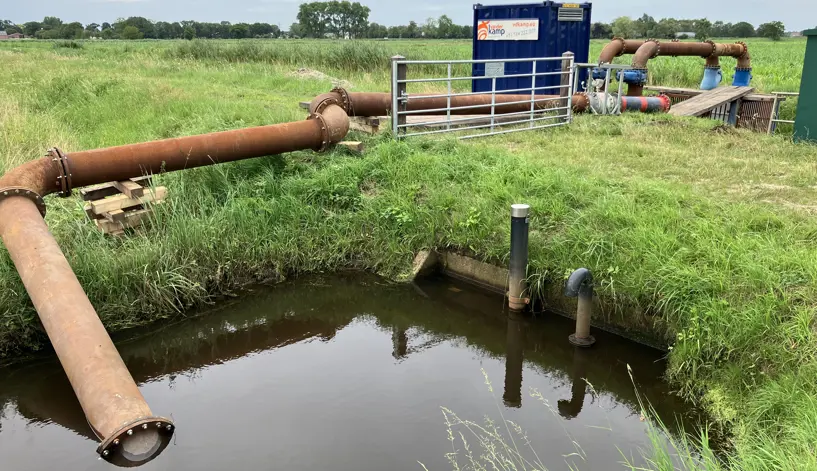 Bypass systeem van Vanderkamp bij een oppervlaktewater gemaal in Moergestel. 