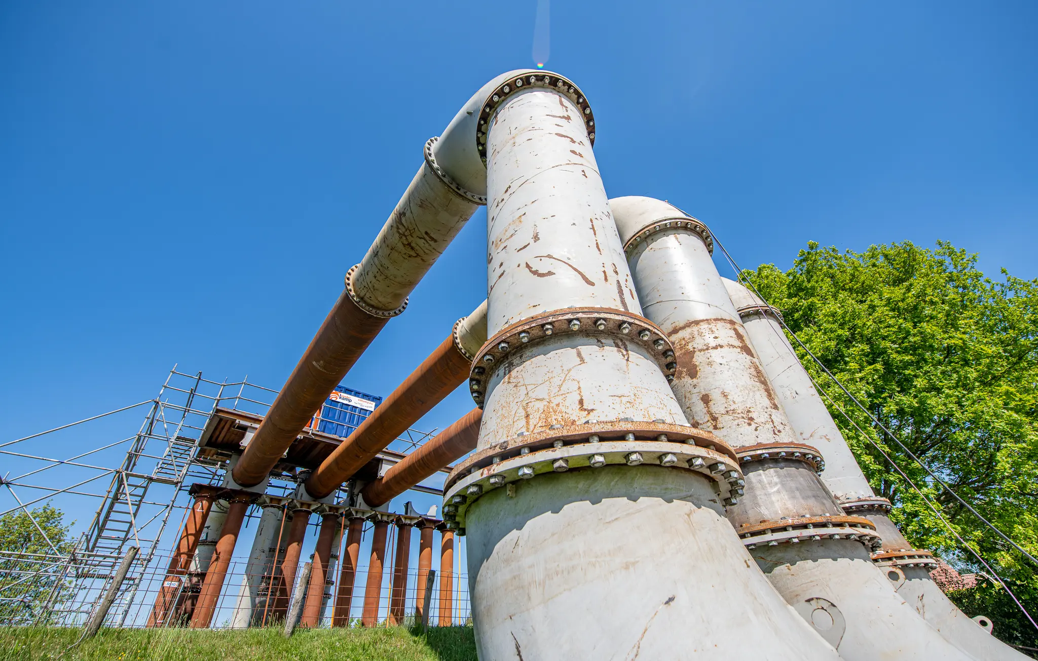 Project Vanderkamp in Hasselt voor de combinatie Friso Civiel Dubbink bij gemaal Galgenrak. Wegoverspanning.