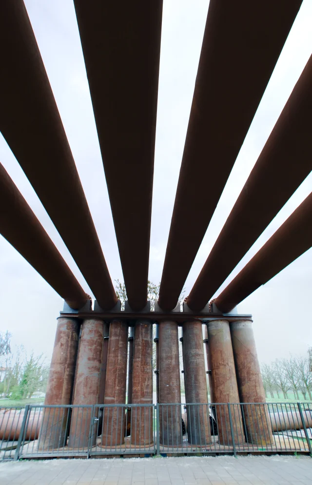 Een wegoverspanning van Vanderkamp