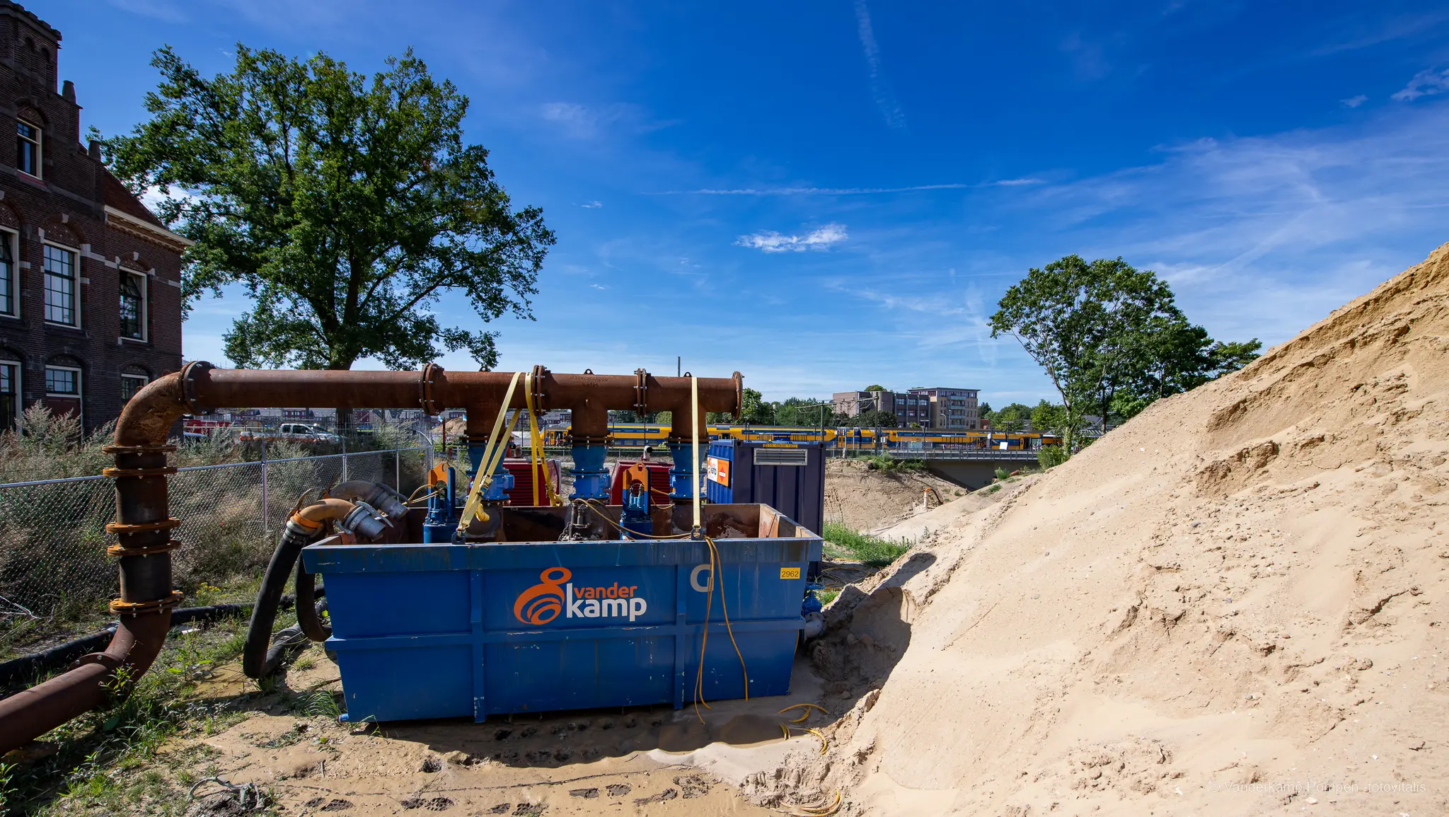 Foto van Waterbak bij station Ede project van Vanderkamp. 