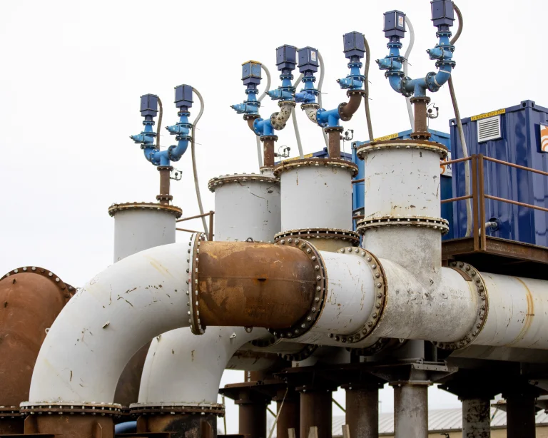 Detailfoto van de hevelinstallatie op de wast water treatment plan in Kopenhagen. 